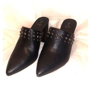 Short heel open back boots